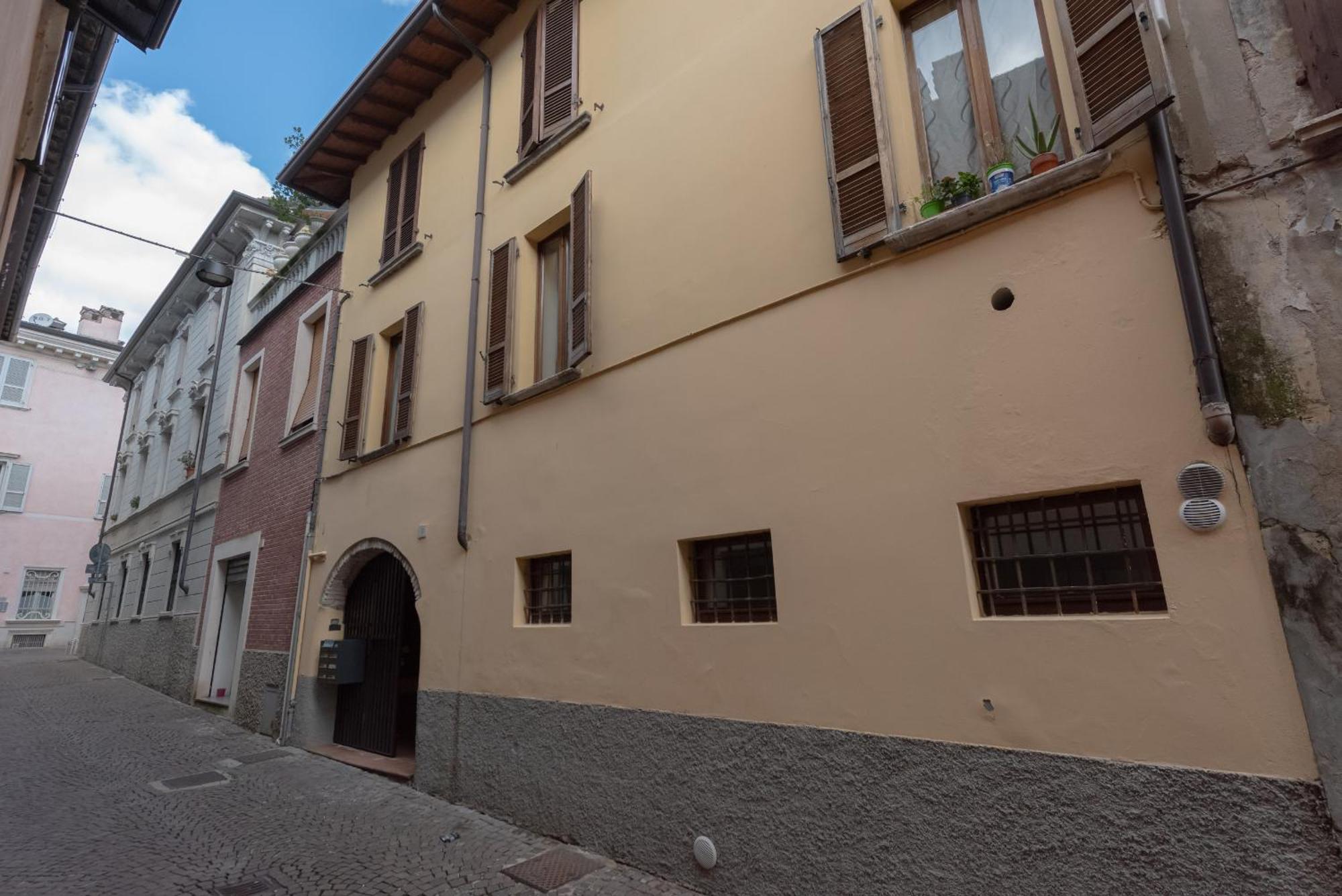 Residence Orti Apartments By Wonderful Italy Salò Buitenkant foto